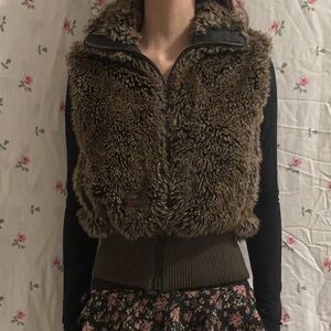 Women's Faux Fur Vest - Brown